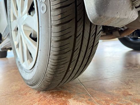 Used 2020 Nissan Rogue S image 22