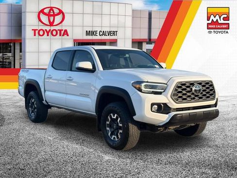 Used 2023 Toyota Tacoma TRD Off-Road AWD/4WD image 7