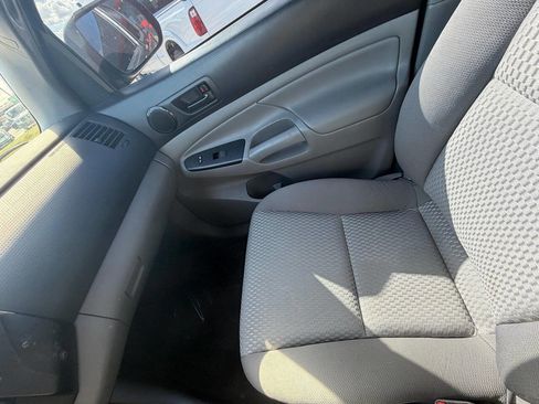 Used 2015 Toyota Tacoma PreRunner w/ Convenience Package image 11