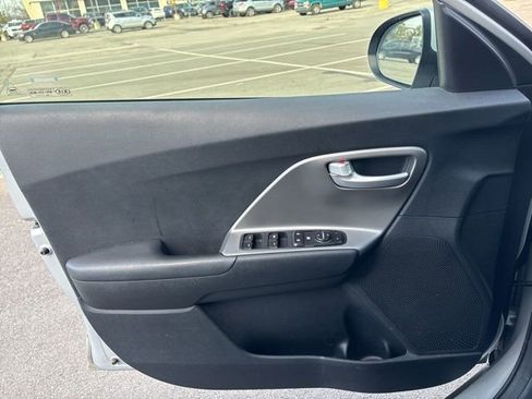 Used 2019 Kia Niro FE image 21
