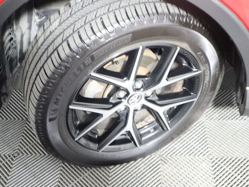 Used 2017 Toyota RAV4 SE w/ Advanced Technology Package image 20