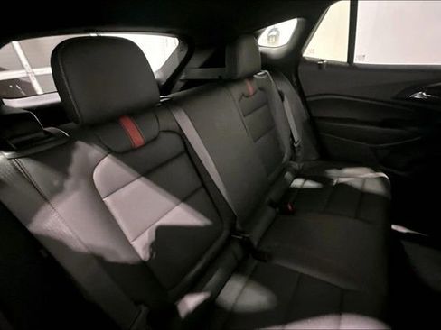 Used 2025 Chevrolet Trax RS image 26