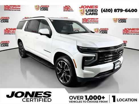Used 2025 Chevrolet Suburban RST w/ Comfort Package AWD/4WD image 1