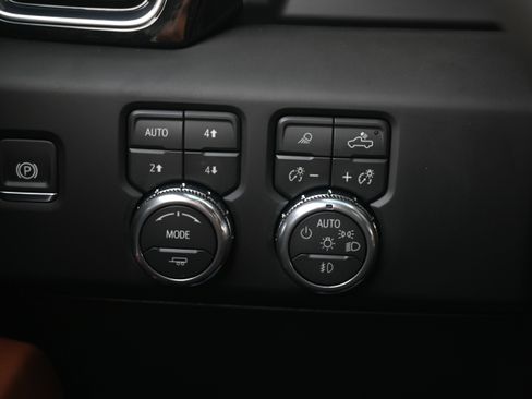 Used 2026 GMC Sierra 3500 Denali Ultimate AWD/4WD image 28