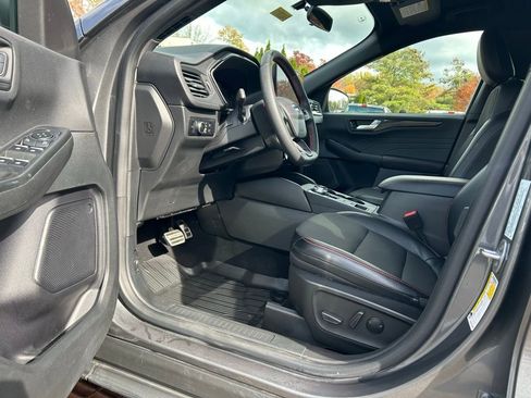 Certified 2023 Ford Escape ST-Line w/ Tech Pack #1 image 15