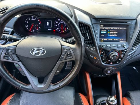 Used 2016 Hyundai Veloster Turbo image 28