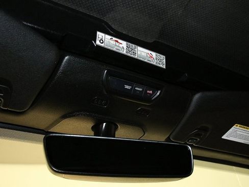 Used 2022 Jeep Wrangler Unlimited Rubicon w/ Xtreme Recon 35" Tire Package image 26