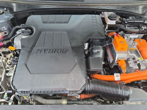 Used 2022 Hyundai Elantra Limited FWD image 30
