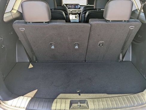 Used 2025 Hyundai Palisade SEL FWD image 6