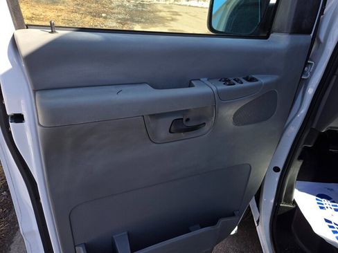Used 2008 Ford E-350 and Econoline 350 Super Duty image 11