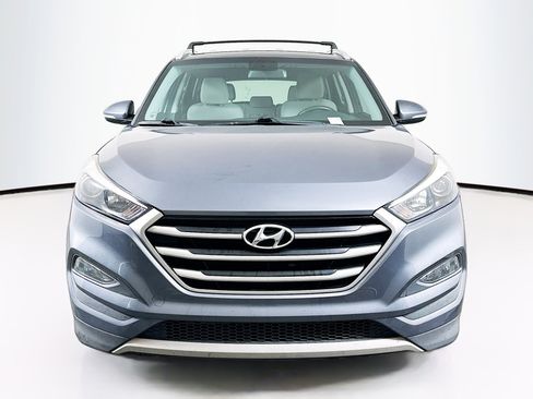 Used 2018 Hyundai Tucson Sport image 2