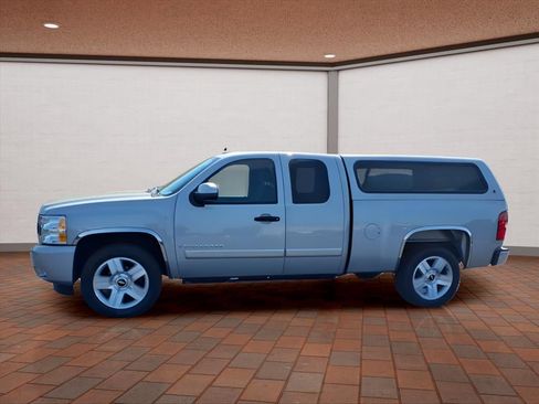 Used 2008 Chevrolet Silverado 1500 LT w/ Texas Edition image 5