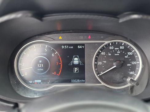 Used 2025 Nissan Versa SR w/ Trunk Package FWD image 22