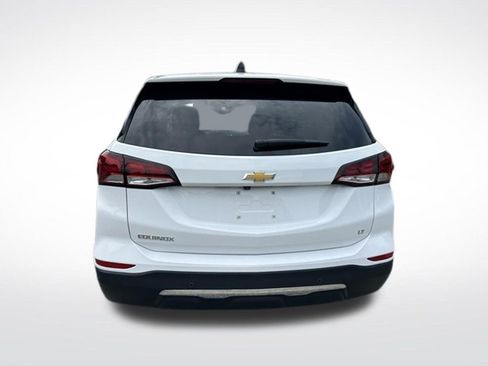 Used 2024 Chevrolet Equinox LT w/ LPO, Floor Liner Package FWD image 5