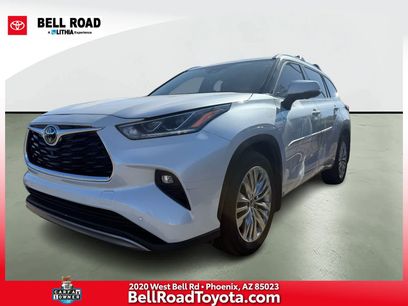 Used 2024 Toyota Highlander Platinum