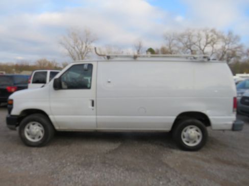 Used 2012 Ford E-250 and Econoline 250 w/ Commercial Cargo Van Pkg image 8