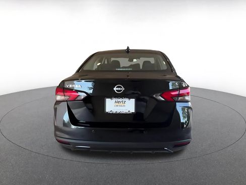 Used 2025 Nissan Versa SV FWD image 11
