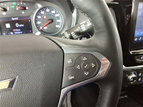 Used 2023 Chevrolet Traverse LT image 17