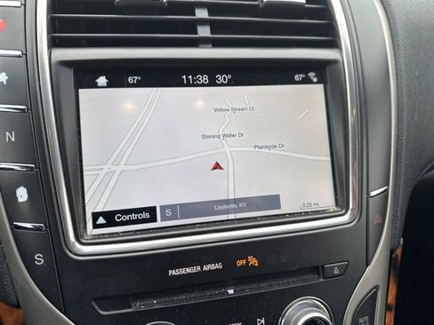 Used 2017 Lincoln MKX Reserve image 12