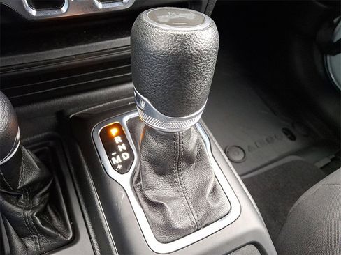 Used 2023 Jeep Wrangler Unlimited w/ Cold Weather Group image 14