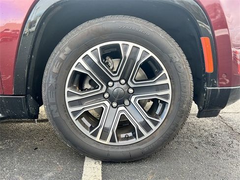 Used 2022 Jeep Wagoneer Series III image 7