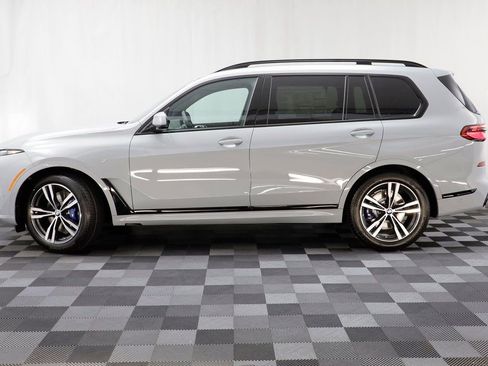 New 2026 BMW X7 xDrive40i w/ M Sport Package AWD/4WD image 4