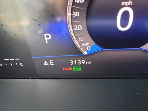 Certified 2025 Volkswagen Taos S image 31