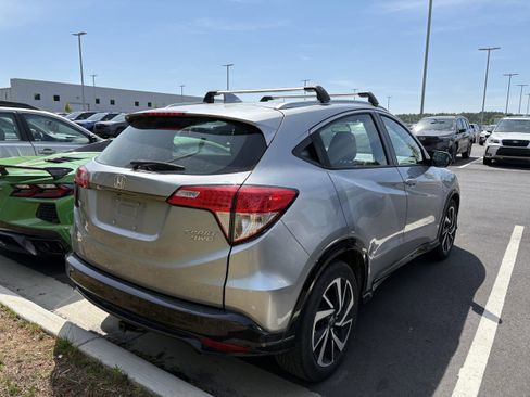 Used 2019 Honda HR-V Sport image 6