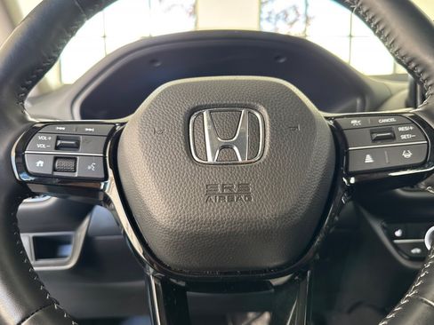 Used 2025 Honda HR-V EX-L image 10