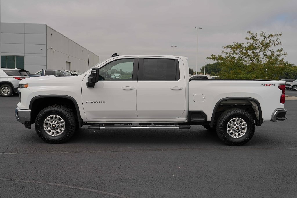 Used 2025 Chevrolet Silverado 2500 LT w/ Convenience Package AWD/4WD image 11
