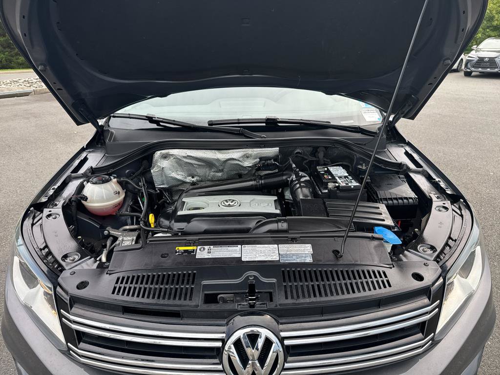 Used 2018 Volkswagen Tiguan Limited AWD/4WD image 35