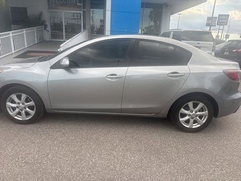 Used 2010 MAZDA MAZDA3 i Touring image 5