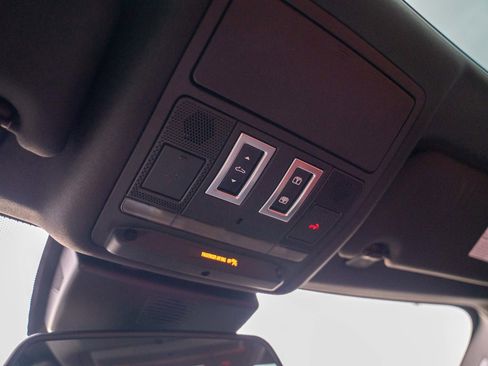 Used 2018 Jaguar XE S image 22