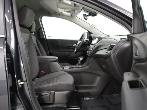 Used 2023 Chevrolet Equinox LT AWD/4WD image 11