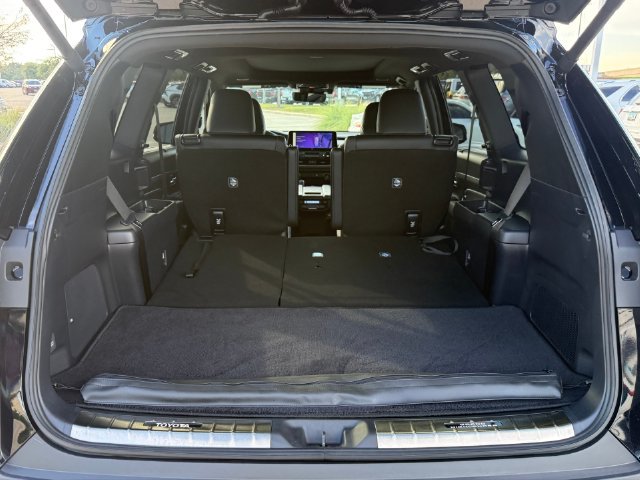 Used 2026 Toyota Grand Highlander AWD Hybrid image 29