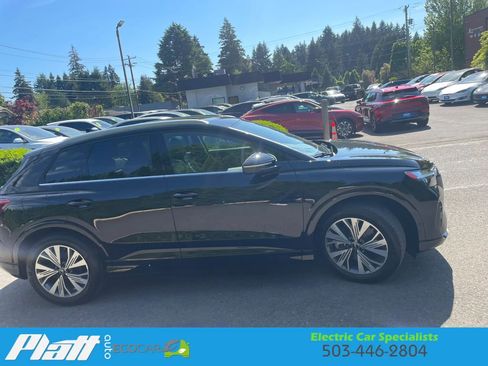 Used 2023 Audi Q4 e-tron Premium Plus RWD image 15