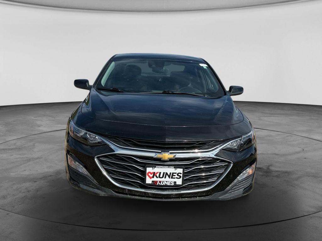 Used 2025 Chevrolet Malibu LT FWD image 3