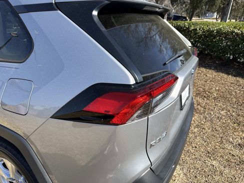 Used 2020 Toyota RAV4 XLE image 11