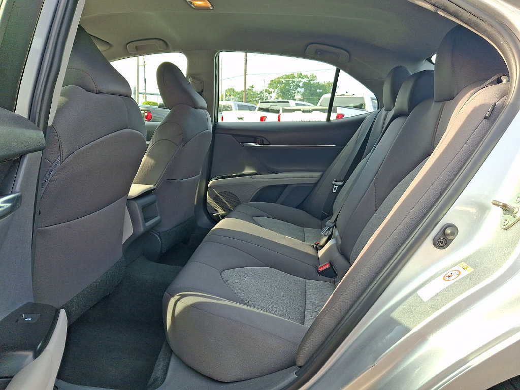 Certified 2018 Toyota Camry LE w/ Convenience Package FWD image 10