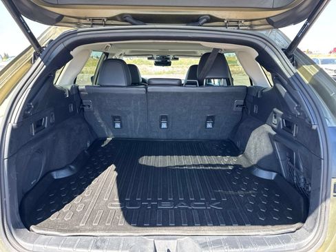 Used 2023 Subaru Outback Touring XT AWD/4WD image 13