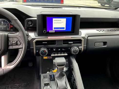 Used 2025 Toyota Tacoma SR5 image 6