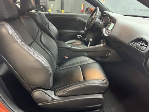 Used 2022 Dodge Challenger R/T image 32