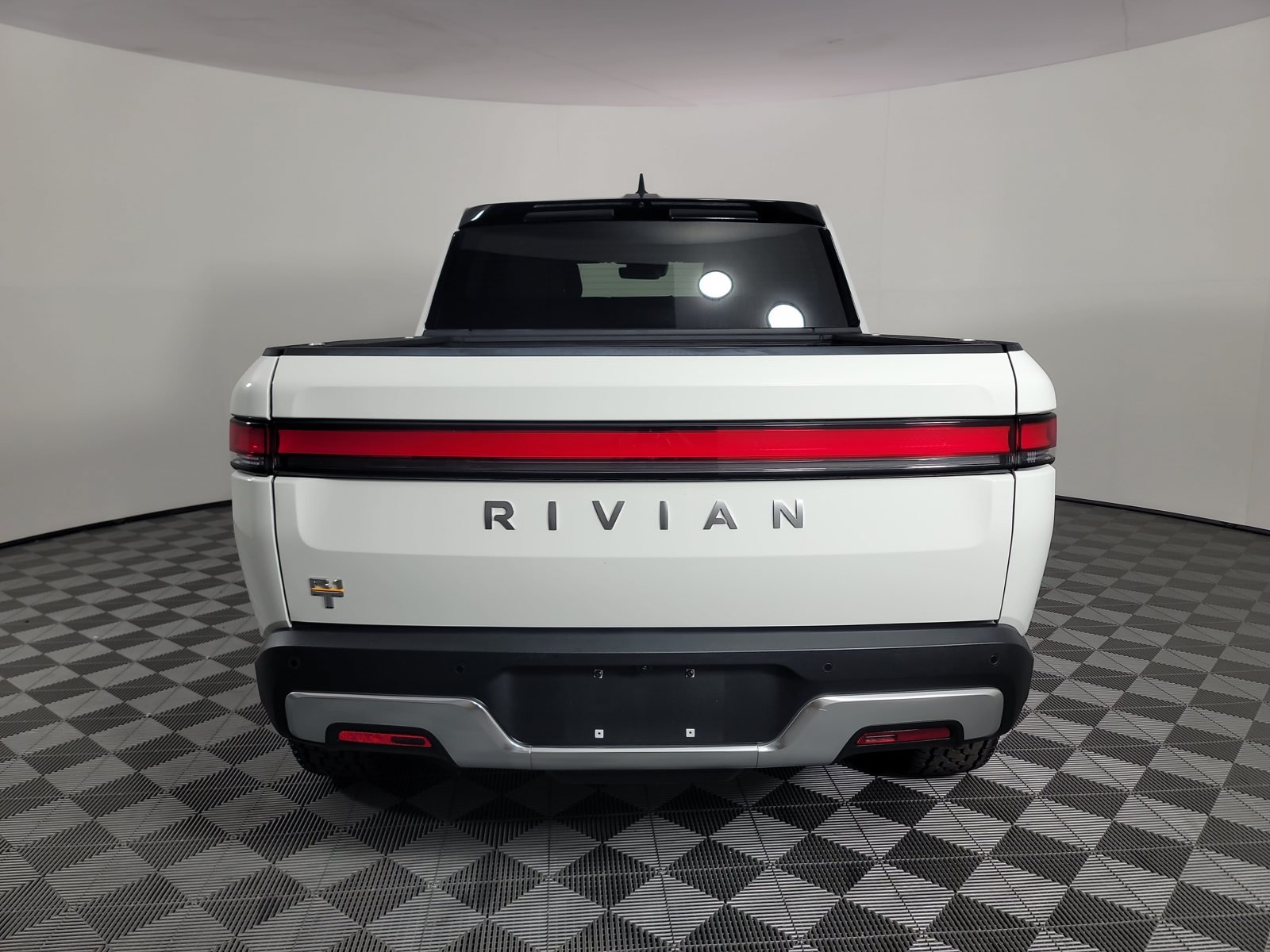 Used 2023 Rivian R1T Adventure Quad AWD/4WD image 4
