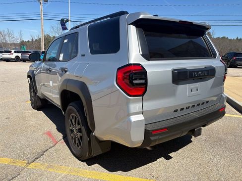 New 2026 Toyota 4Runner SR5 image 3
