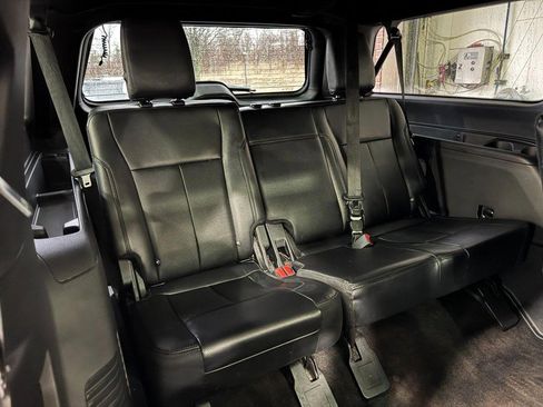 Used 2020 Ford Expedition Max XLT w/ Equipment Group 202A image 11