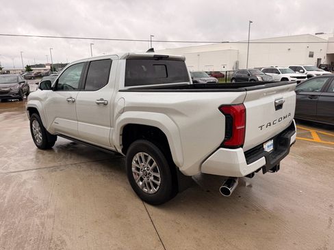 Used 2026 Toyota Tacoma Limited AWD/4WD image 6
