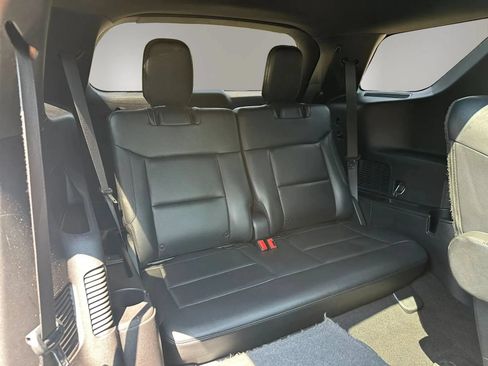 Used 2020 Ford Explorer XLT w/ Equipment Group 202A RWD image 23