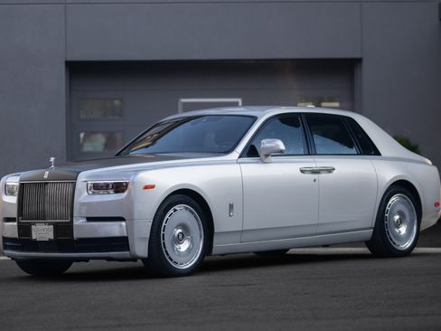 Certified 2023 Rolls-Royce Phantom Sedan w/ The Phantom Package image 39