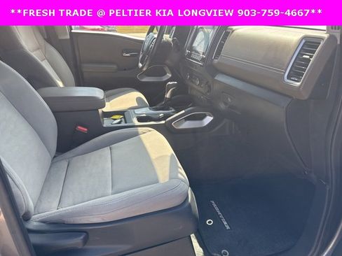 Used 2022 Nissan Frontier SV image 10