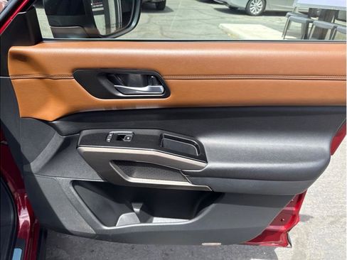Used 2022 Nissan Pathfinder Platinum w/ Cargo Package FWD image 22